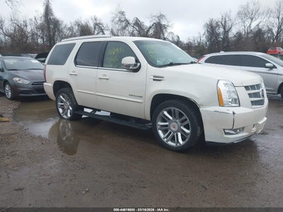 CADILLAC ESCALADE 2014