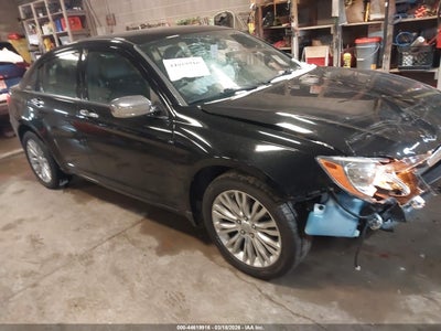 CHRYSLER 200 2011