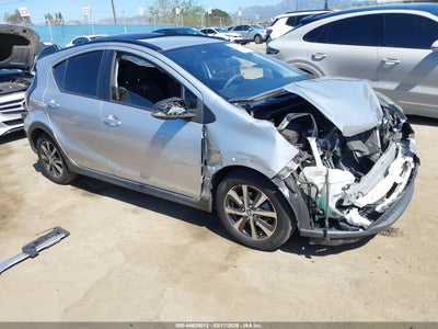TOYOTA PRIUS C 2018