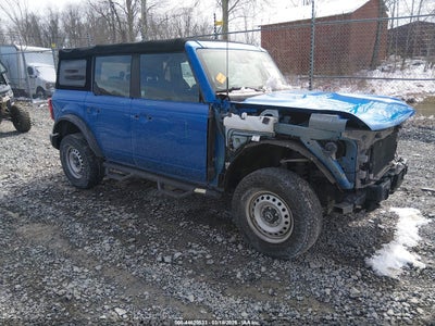 FORD BRONCO 2022