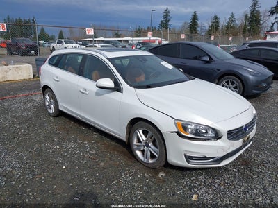 VOLVO V60 2015