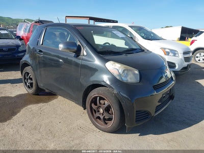 SCION IQ 2013