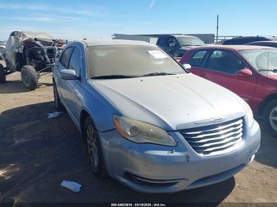 CHRYSLER 200 2012