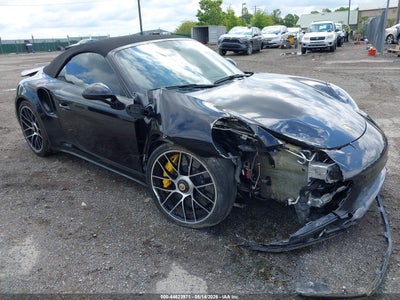 PORSCHE 911 2018
