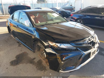 TOYOTA CAMRY 2021