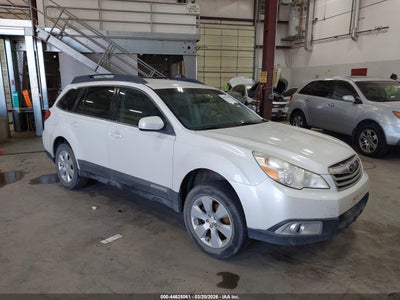 SUBARU OUTBACK 2012