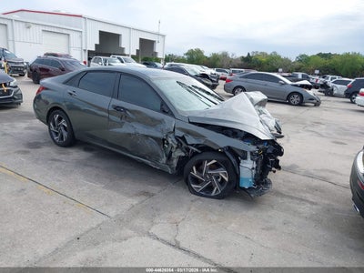 HYUNDAI ELANTRA 2025