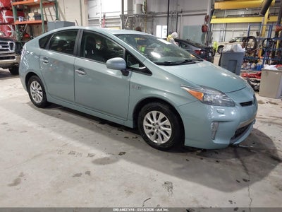 TOYOTA PRIUS PLUG-IN 2012