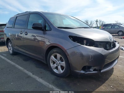 TOYOTA SIENNA 2015