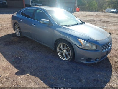 NISSAN MAXIMA 2010