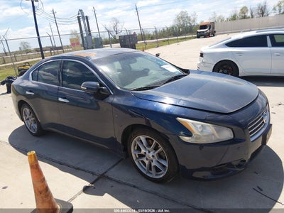 NISSAN MAXIMA 2010