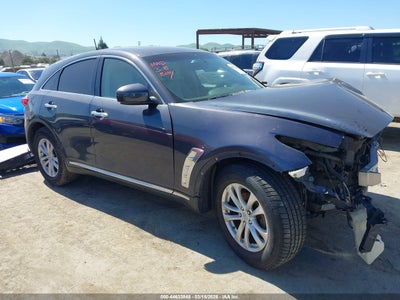 INFINITI FX35 2011