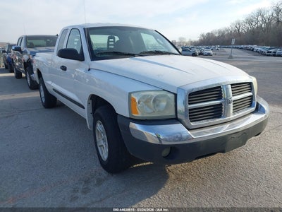 DODGE DAKOTA 2005