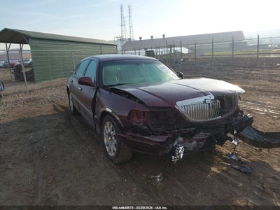 LINCOLN TOWN CAR 2007