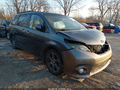 TOYOTA SIENNA 2014