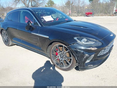 ASTON MARTIN DBX 2021