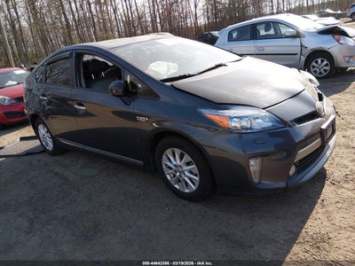 TOYOTA PRIUS PLUG-IN 2014
