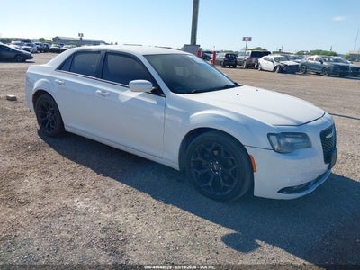CHRYSLER 300 2019