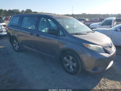 TOYOTA SIENNA 2012