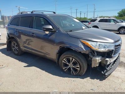 TOYOTA HIGHLANDER 2016