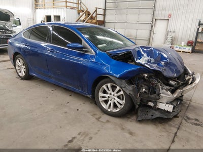CHRYSLER 200 2015