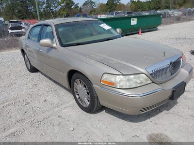 LINCOLN TOWN CAR 2008
