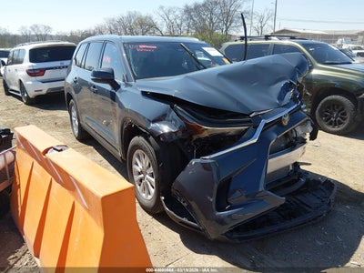 TOYOTA GRAND HIGHLANDER 2024