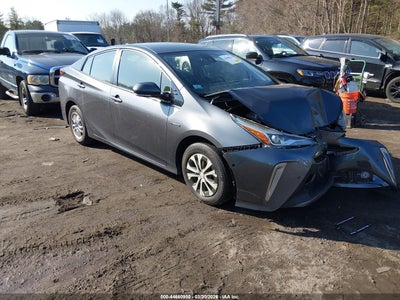 TOYOTA PRIUS 2019