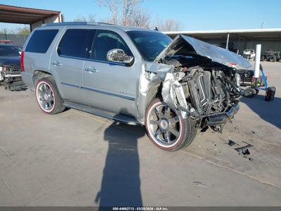 CADILLAC ESCALADE 2014