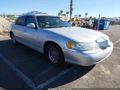LINCOLN TOWN CAR 2002