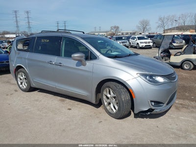 CHRYSLER PACIFICA 2017