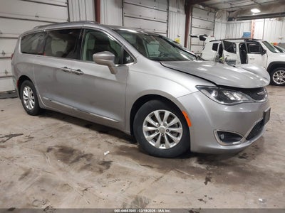 CHRYSLER PACIFICA 2018