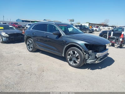 AUDI E-TRON 2021