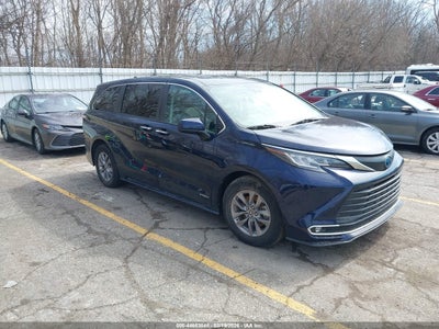 TOYOTA SIENNA 2021