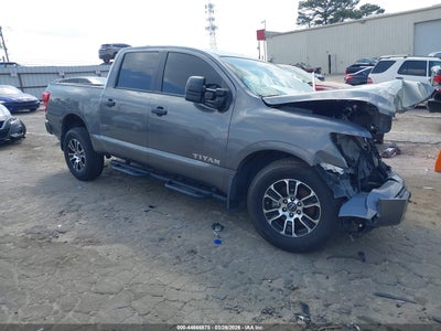 NISSAN TITAN 2024