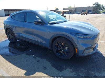 FORD MUSTANG MACH-E 2024