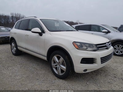VOLKSWAGEN TOUAREG HYBRID 2011