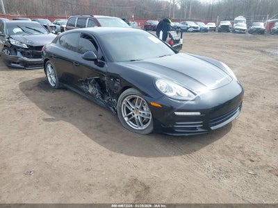 PORSCHE PANAMERA 2016