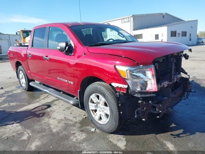 NISSAN TITAN 2019