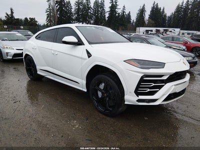 LAMBORGHINI URUS 2020