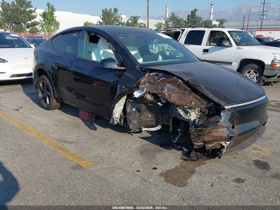 TESLA MODEL Y 2026