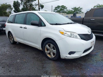 TOYOTA SIENNA 2017