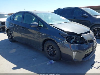 TOYOTA PRIUS 2015