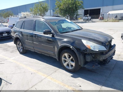 SUBARU OUTBACK 2014