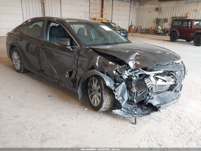 TOYOTA CAMRY 2018