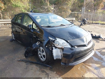 TOYOTA PRIUS 2015