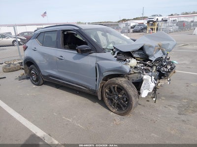 NISSAN KICKS 2022