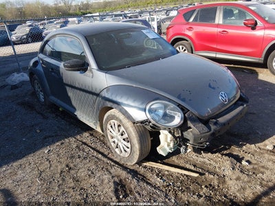 VOLKSWAGEN BEETLE 2012