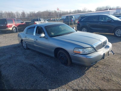 LINCOLN TOWN CAR 2006