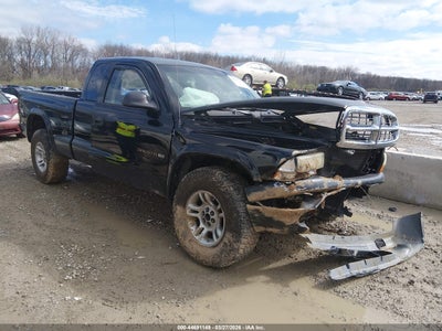 DODGE DAKOTA 2001